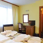 Family Lazur 3* 반스코