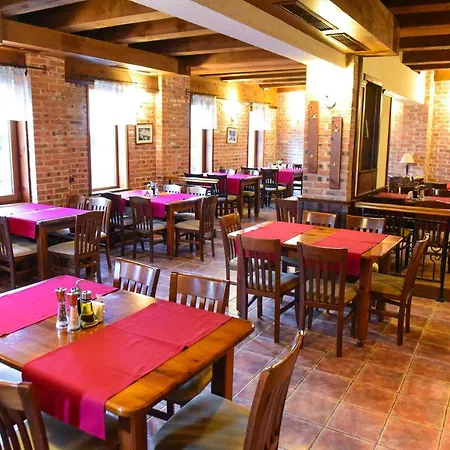 Family Lazur ホテル バンスコ