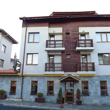 Хотел семеен лазур 3*