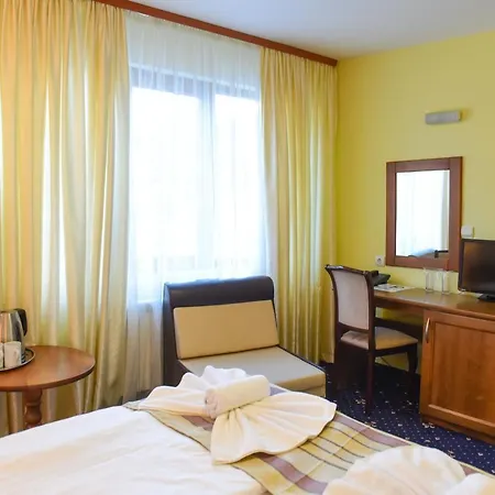 Otel Family Lazur 3*