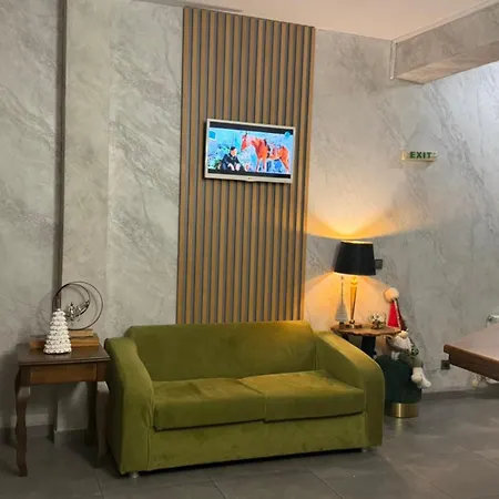 Хотел семеен лазур Банско