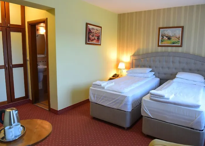 酒店 拉祖尔家庭酒店