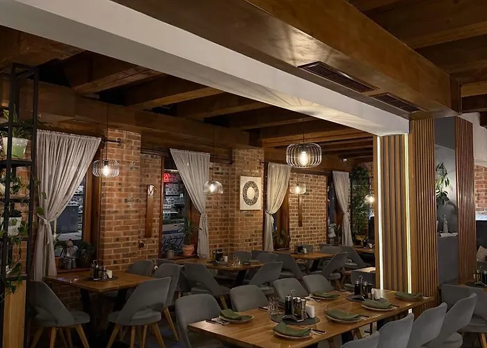 拉祖尔家庭酒店 酒店